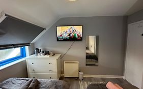 Wembley Serviced Apartment, 20Mins From Central London