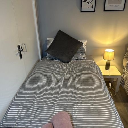 Wembley Serviced Apartment, 20Mins From Central London Exterior foto